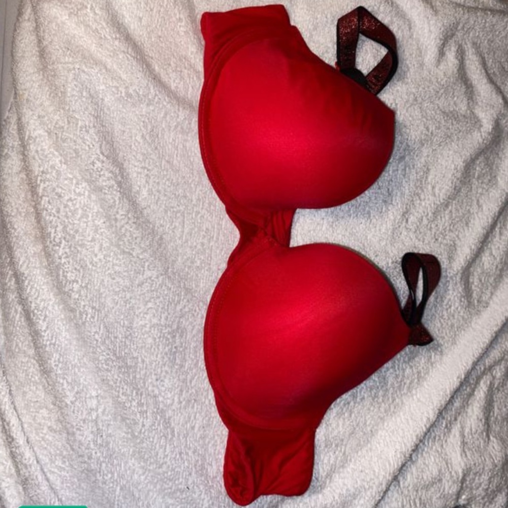 Victoria’s Secret  t shirt lightly lined Demi B36